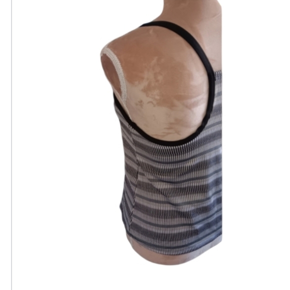 Nike ~ Women’s Striped Activewear Tank Top ~ Black & White ~ Medium - Picture 7 of 8